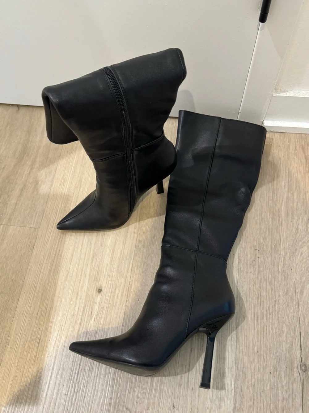 Steve Madden Black Pointed-Toe Knee High Stiletto Boot - Picture 1 of 7